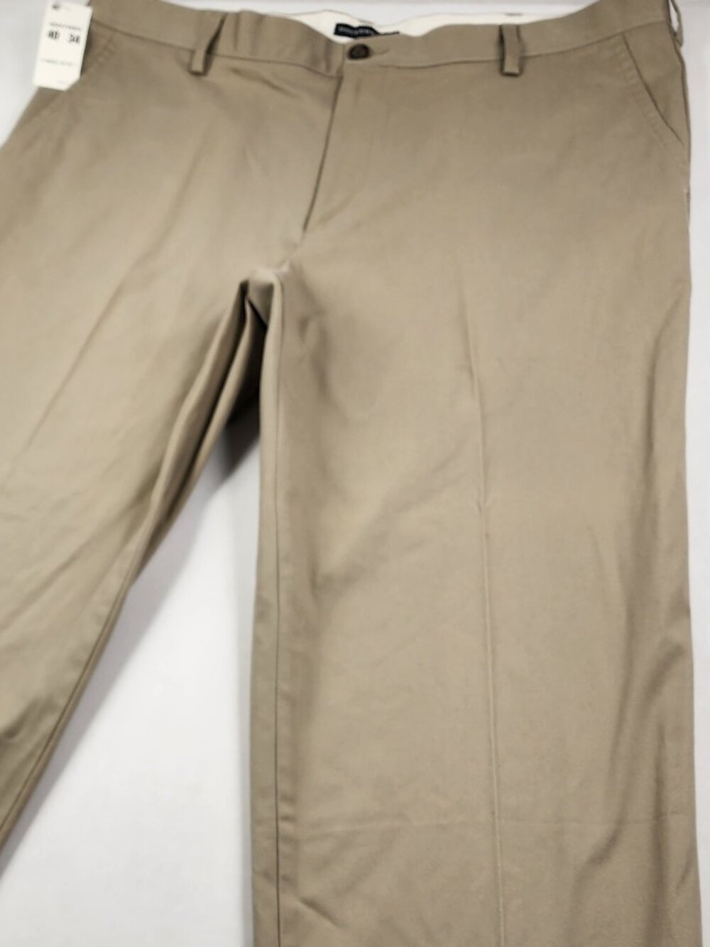 Dockers Men's 40x34 Easy Khaki Classic Fit Beige Wrinkle Resist Water Repel NWT